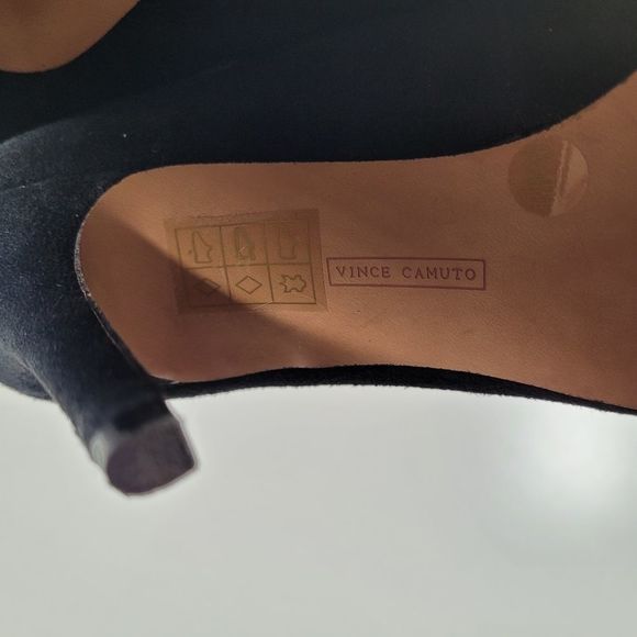 Vince Camuto Black Suede Leather Dress Heel Pumps - Picture 8 of 13